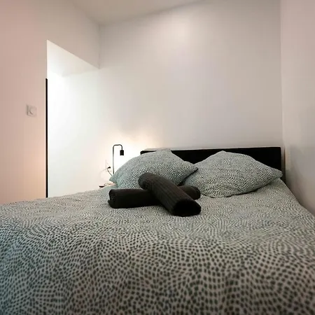 Magnifique 2 Pièces En Plein Centre Avec Parking Appartement Aix-les-Bains