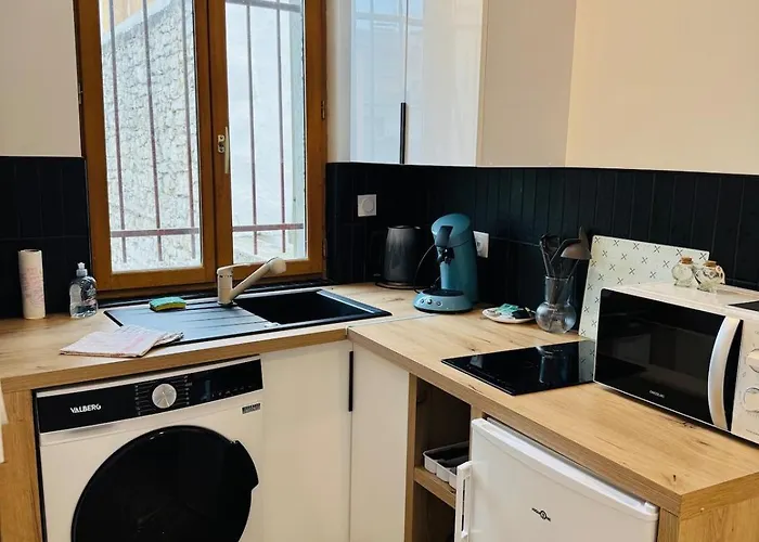 Magnifique 2 Pieces En Plein Centre Avec Parking Aix-les-Bains