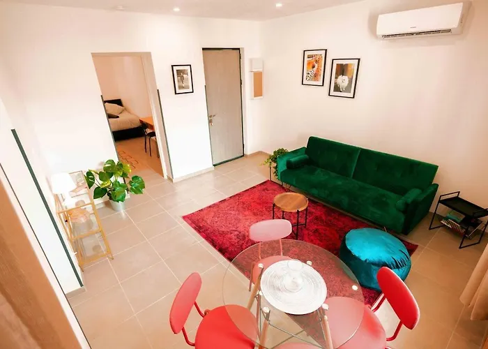 Magnifique 2 Pieces En Plein Centre Avec Parking Apartment *