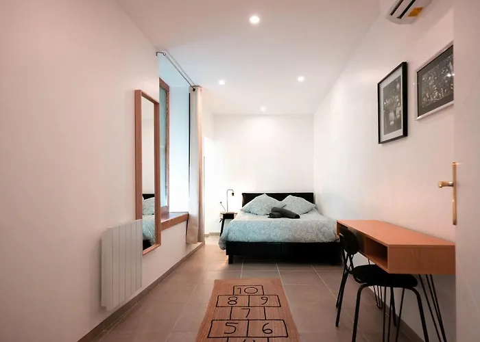 Magnifique 2 Pieces En Plein Centre Avec Parking Aix-les-Bains